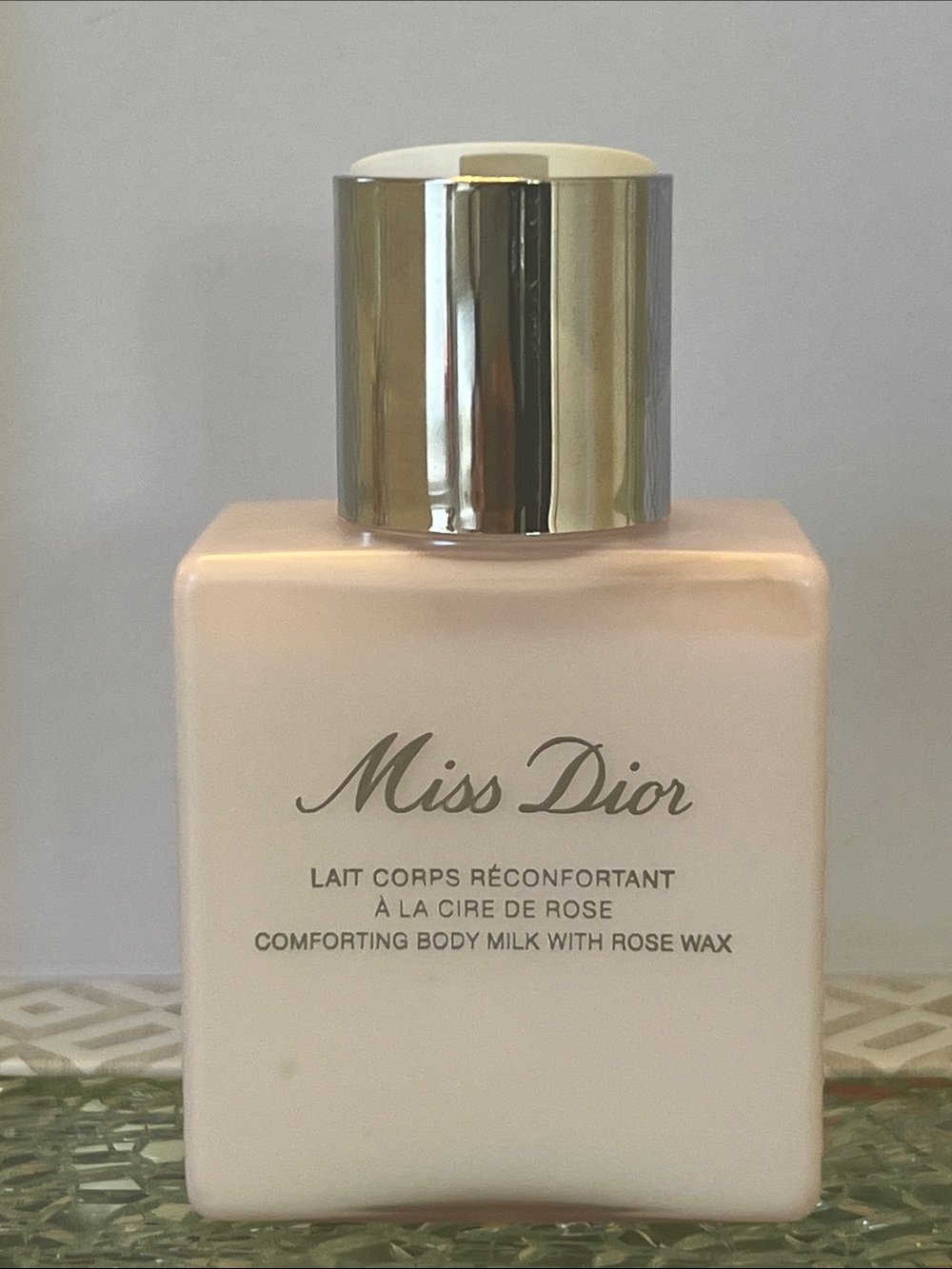 Dior Miss Dior Gift Set in Pink and Gold Accents - Picture 3 of 4